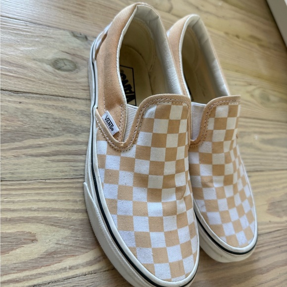 Women’s Vans Peach and White Checkerboard Slip On Sneakers - Picture 2 of 11